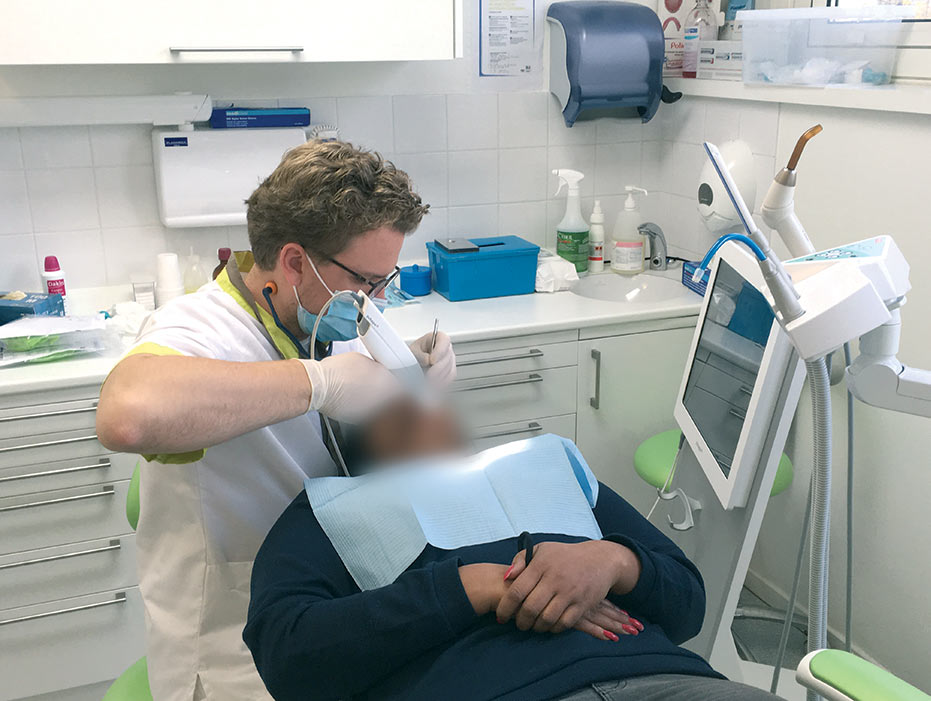 I centri sanitari della Croce Rossa passano al digitale dentale con LYRA