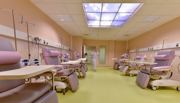 Il CHU di Poitiers equipaggiato con le tecnologie LED e i sensori di Tridonic