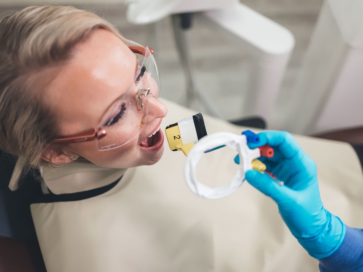Nuovo sistema di posizionamento per placche ai fosfori Dentsply Sirona